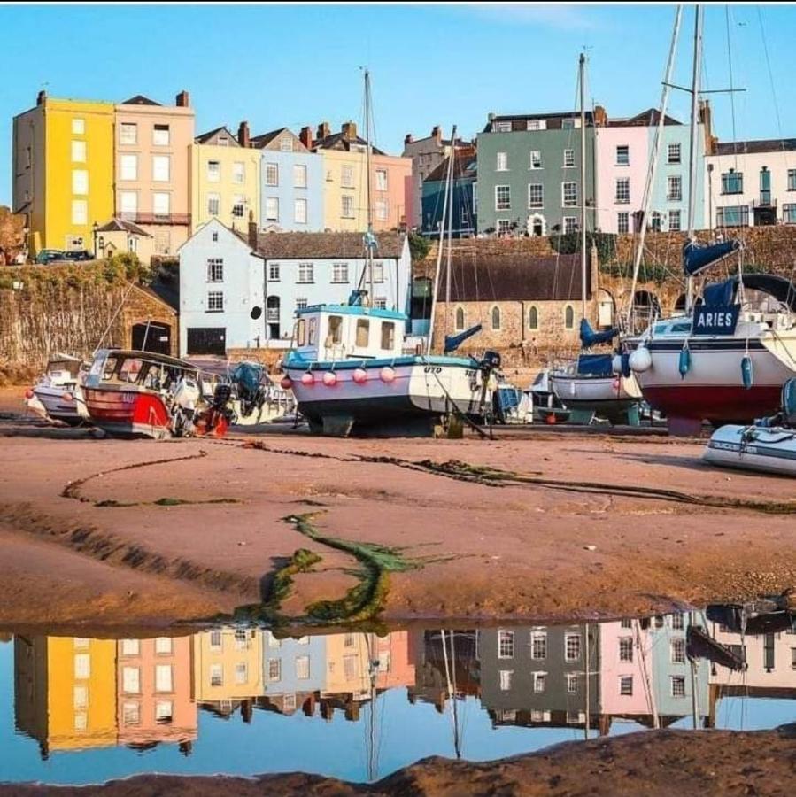 Sea Crest, Beautiful Home In Tenby With Sea Views Bagian luar foto