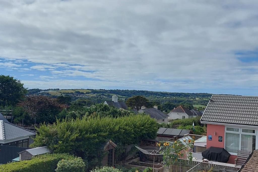 Sea Crest, Beautiful Home In Tenby With Sea Views Bagian luar foto